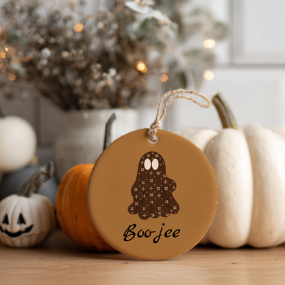 Rundes Halloween-Ornament aus Keramik | „Boo-jee“ Schickes Gespenst | 4 Farboptionen