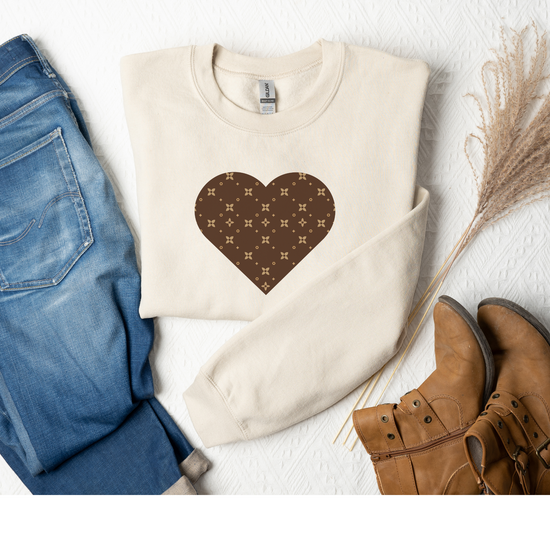 Sudadera con estampado de corazones | Cuello redondo acogedor en arena, rosa, negro, blanco, gris y rojo
